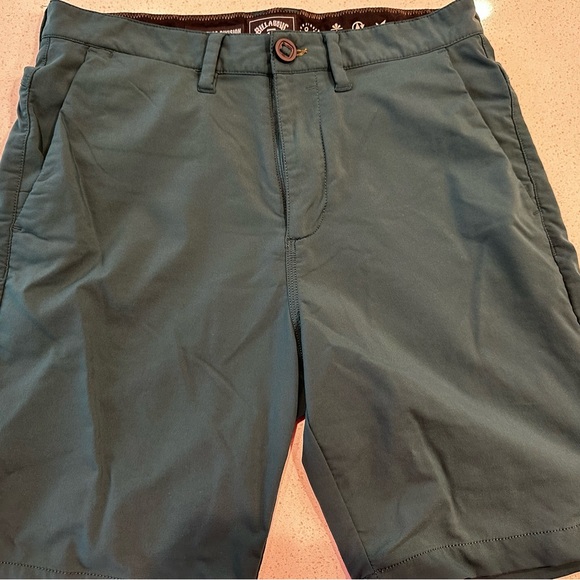 Billabong Men Surftrek Journey 20” Shorts. - Picture 2 of 9